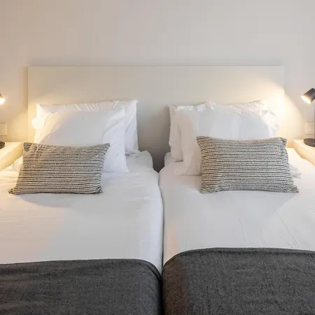 アパート With Parking By Aston サラウツ